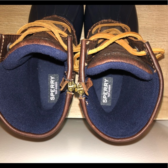 Sperry Duck Boots - Picture 3 of 7